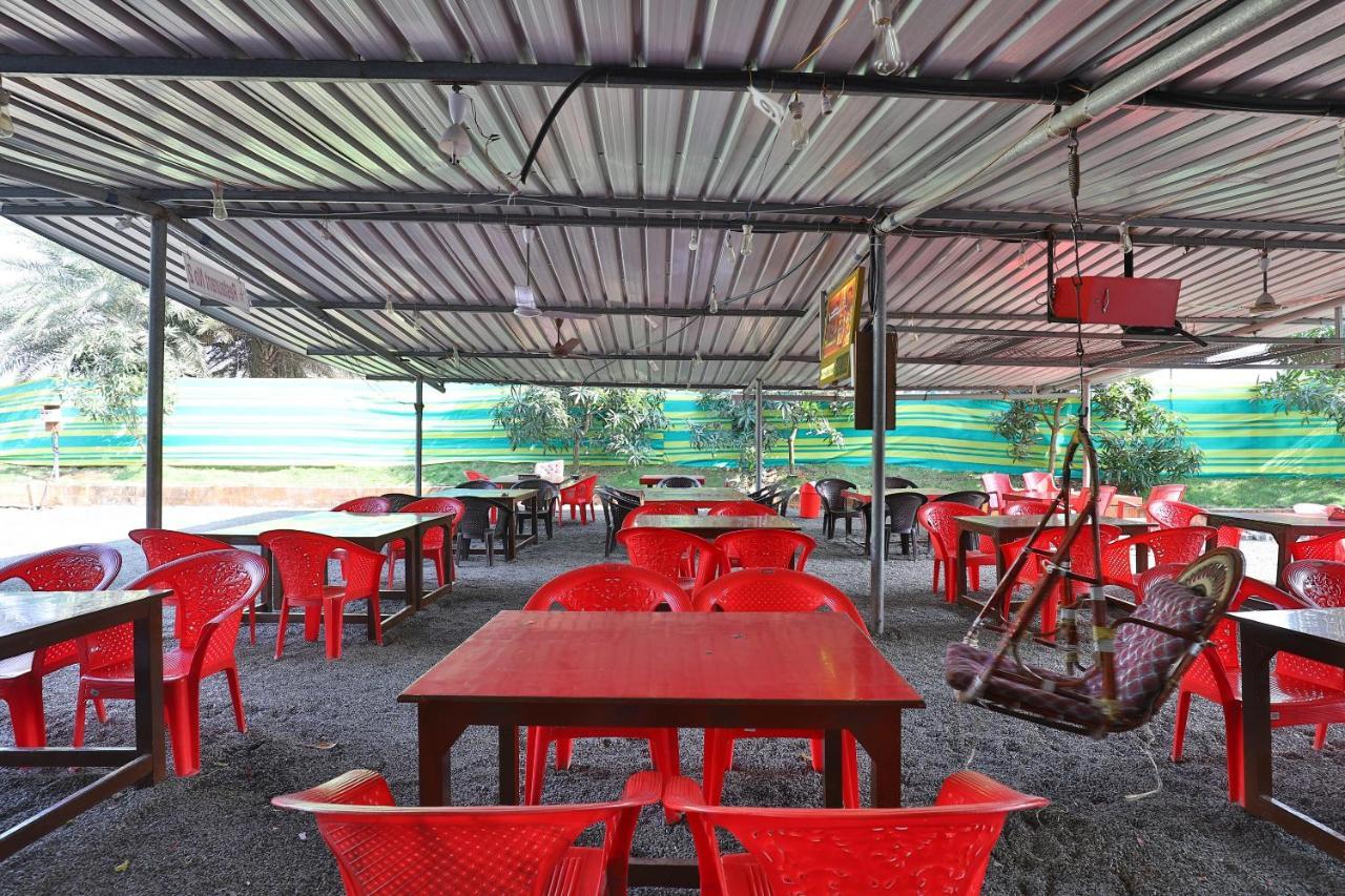 Oyo 24833 Hotel Silver Daman Bagian luar foto